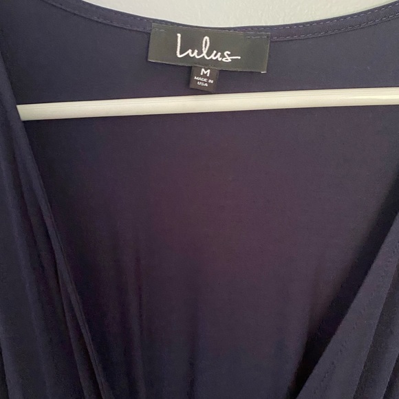 Lulu wrap dress. Stretchy and comfortable. Never worn - Picture 2 of 5